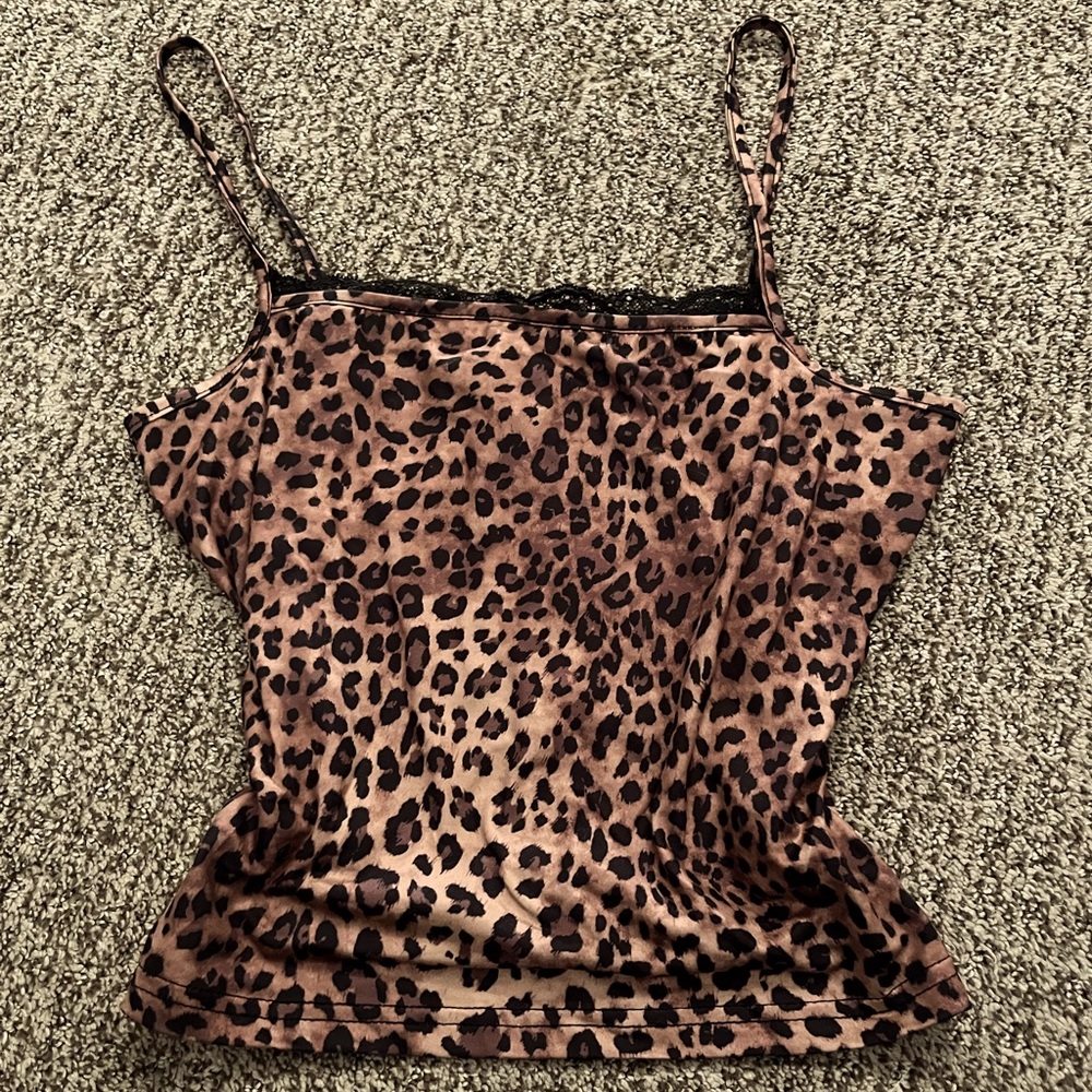 Cheetah print lace crop tank top
